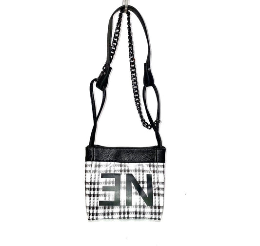 【予約】【3月下旬入荷予定】  1% USU展示会　721-AB-04　ロゴ刺繍ショルダーバック  2027 SPRING　(20261007)