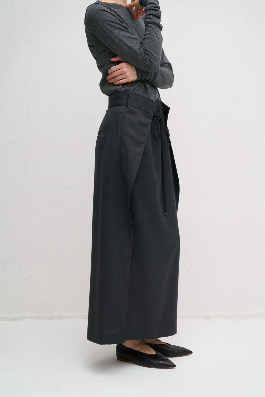 【予約】【12月下旬入荷予定】   WYTE 展示会　13-10150    ラップスカート  　SPRING/SUMMER 2027 COLLECTION (20261014)