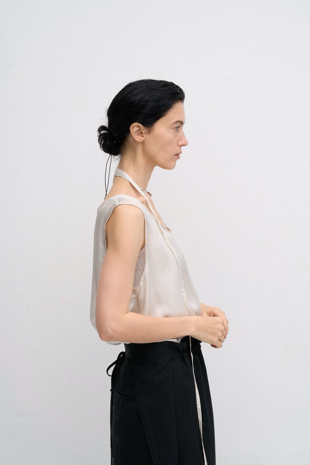 【予約】【2月下旬入荷予定】   WYTE 展示会　13-11370    タイダイスリーブレスブラウス   SPRING/SUMMER 2027 COLLECTION (20261014)