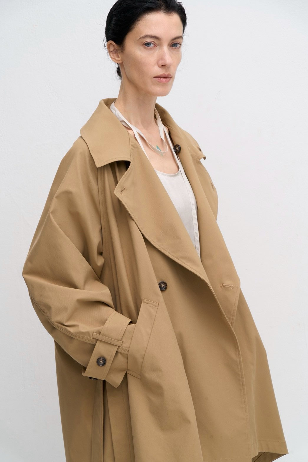 【予約】【1月下旬入荷予定】   WYTE 展示会　13-10420    ソロナシングルトレンチコート   SPRING/SUMMER 2027 COLLECTION (20261014)