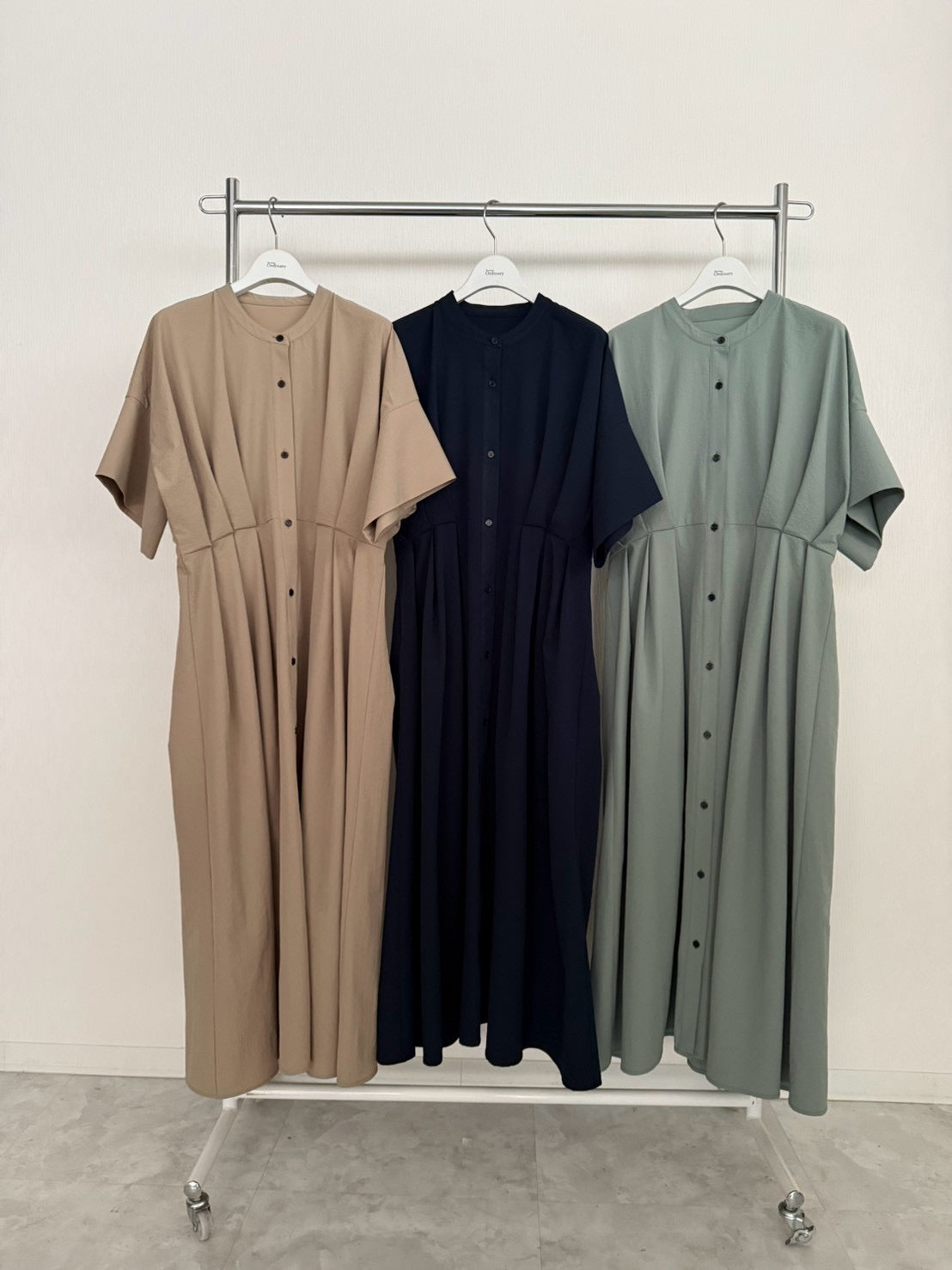 【予約】【2月下旬入荷予定】   オーディナリー 展示会　BO27-802D   タックフレアーコートドレス   SPRING/SUMMER 2027 vol.1