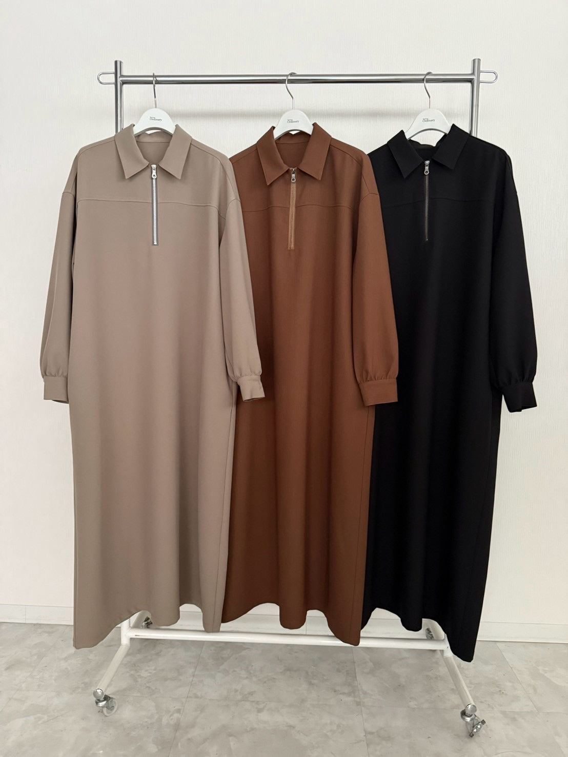 【予約】【1月下旬入荷予定】   オーディナリー 展示会　BO27-828D   ハーフジップドレス   SPRING/SUMMER 2027 vol.1