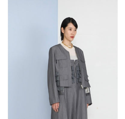 【予約】【1月下旬入荷予定】  1% USU展示会　27S-J-15  スーツ地フリルジャケット　2027 SPRING　(20261007)