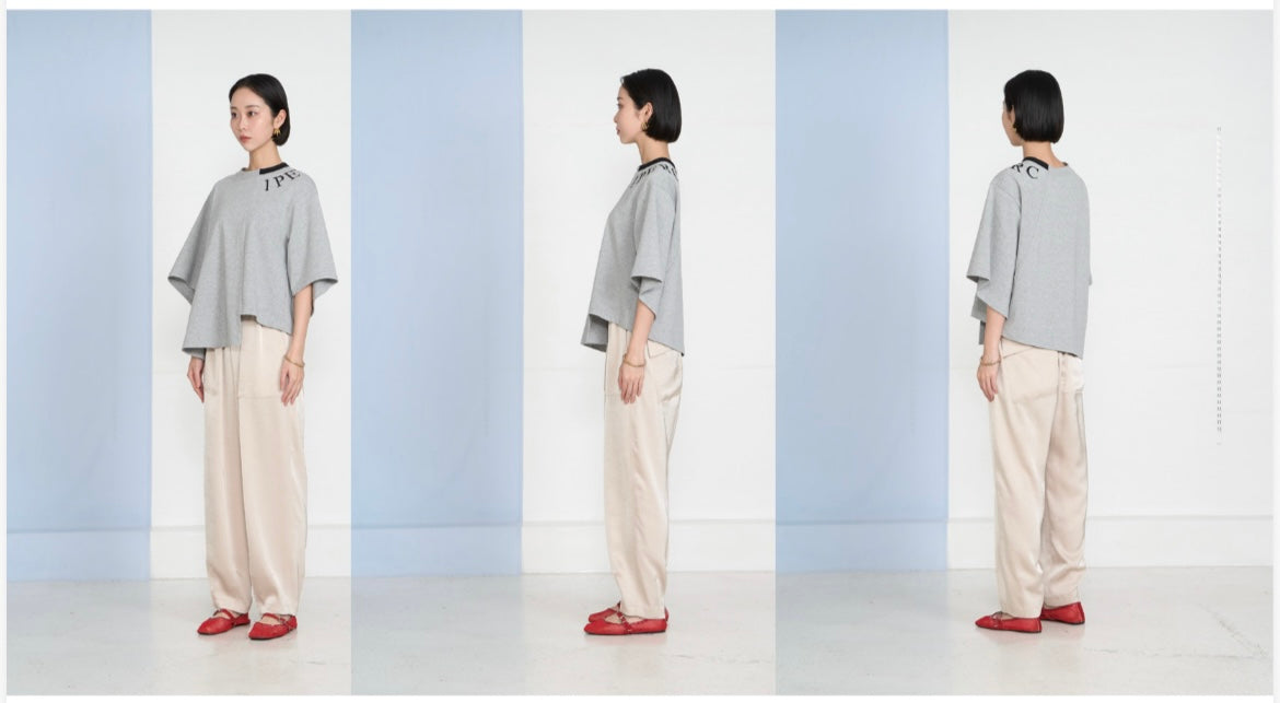 【予約】【3月下旬入荷予定】  1% USU展示会　27S-T-8    衿ロゴTシャツ　2027 SPRING　(20261007)