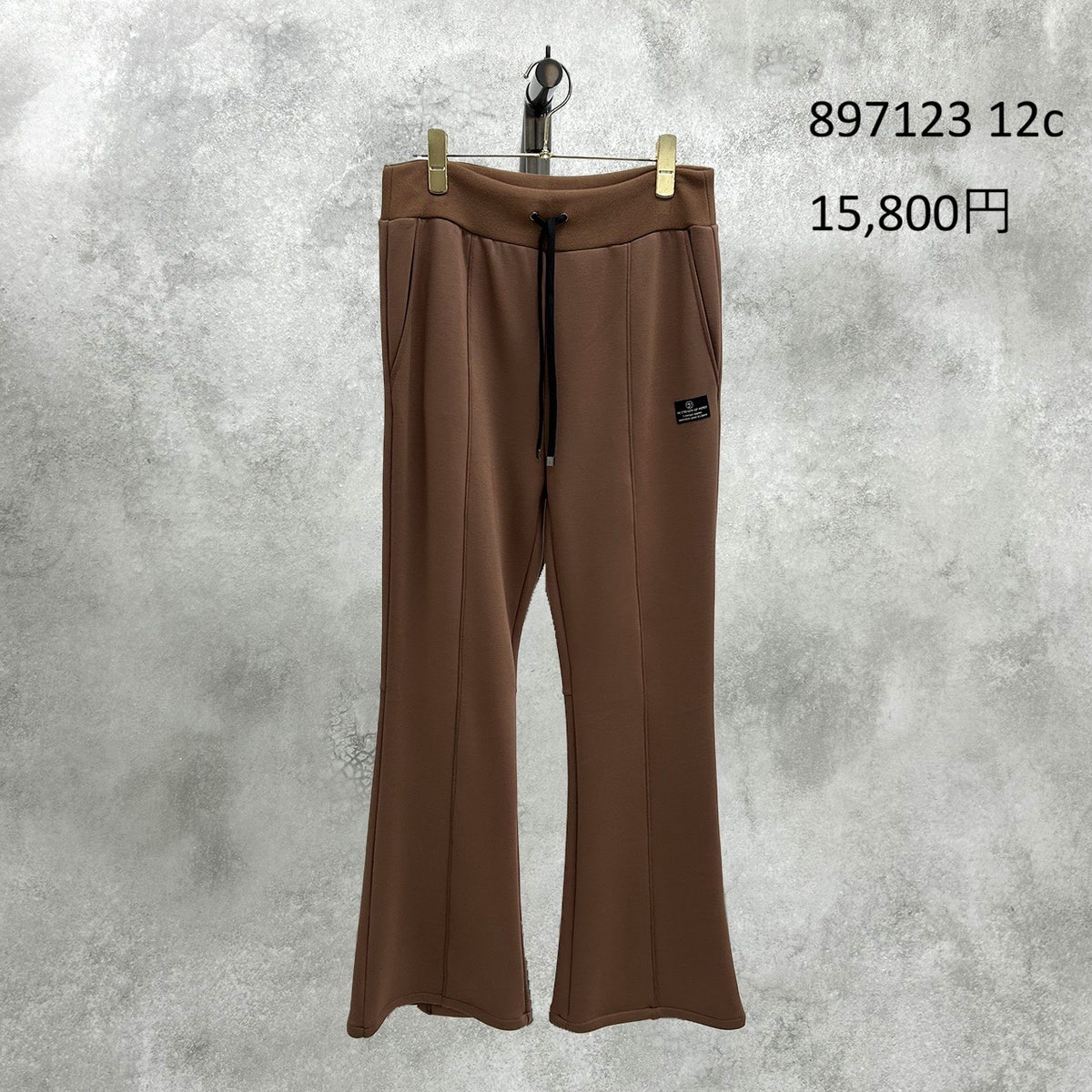【予約】【11月中旬入荷予定】ayane展示会    897123    裏起毛フレアパンツ　2027/Early Spring （20260922）