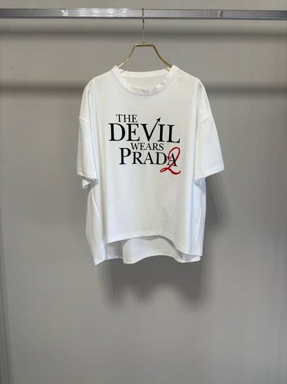 【予約】【3月下旬入荷予定】マルゴーヴィンテージ展示会　MGCT-27033-S    THE DEVIL WEARS PRADA 2 ロゴTシャツ　2027/Spring collection　(20261006MG)