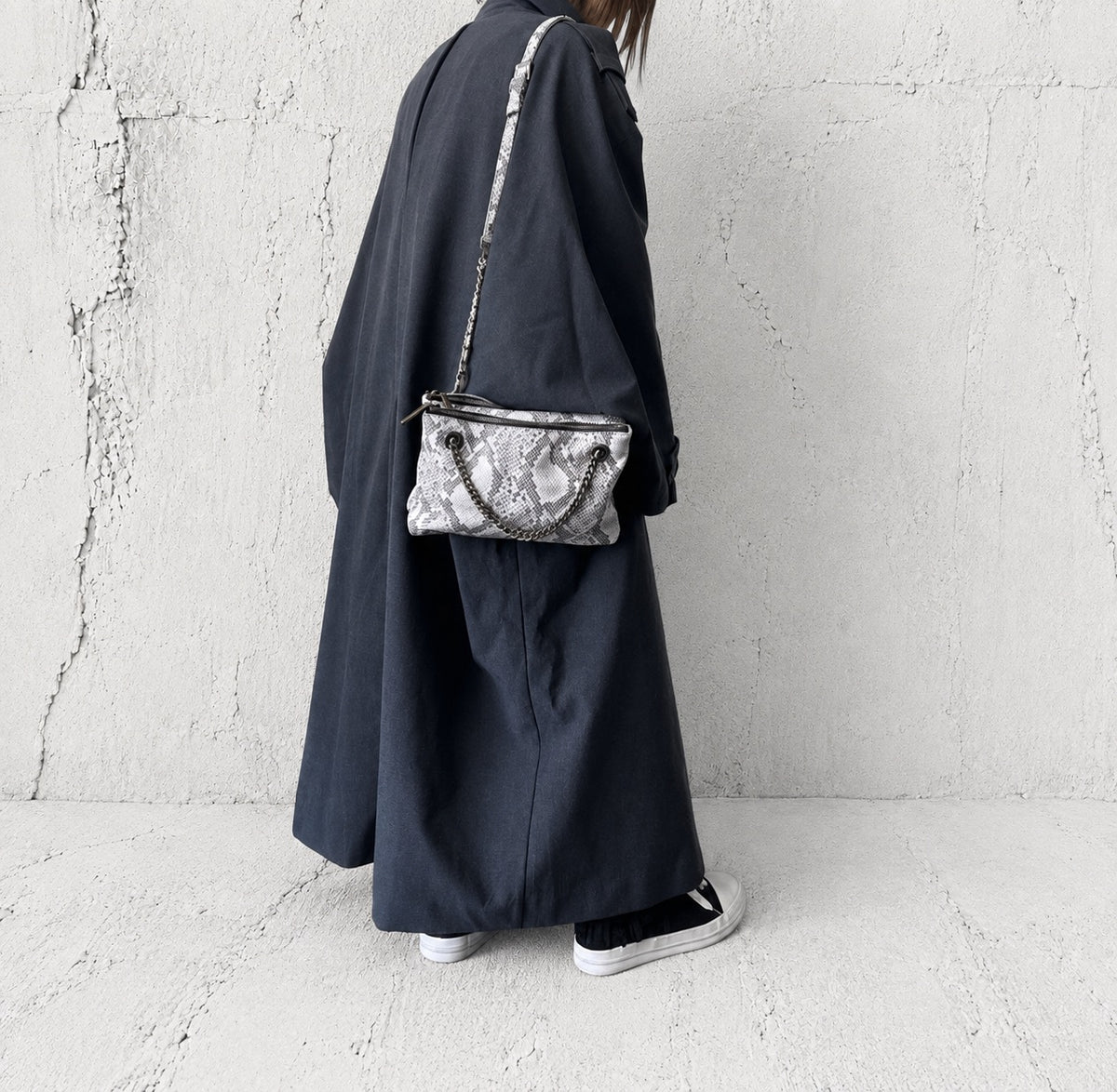 【2026/9月MUL展示会】【予約】MUL113-588D　レイヤーチェーンショルダーバッグS　　転写パイソン洗い加工　　(20260912)