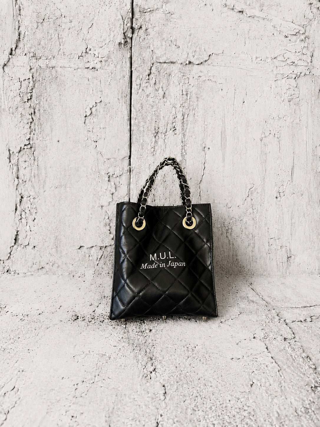 【2026/9月MUL展示会】【予約】MUL166-284  　SHOPPER20 　形状記憶レザー　ブラックキルティング型押し　　(20260912)