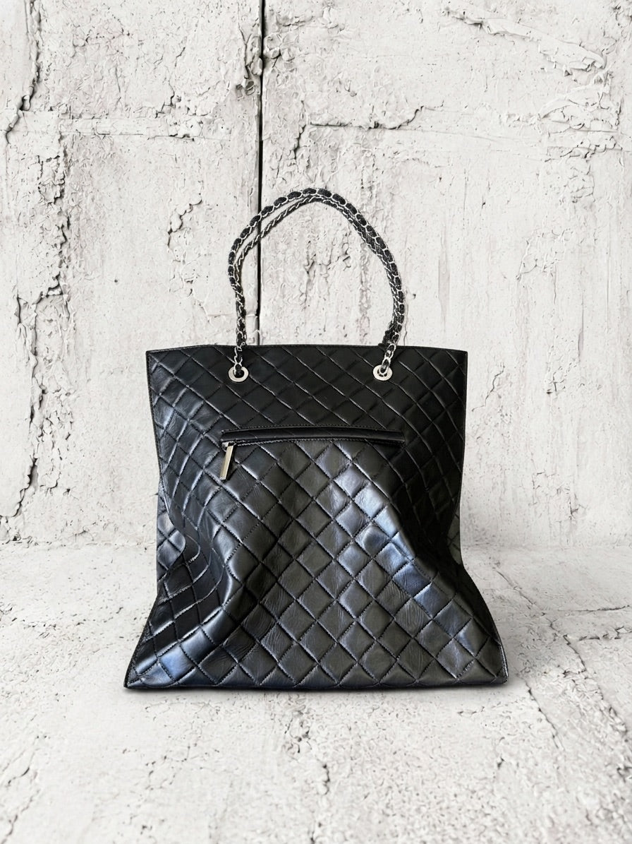【2026/9月MUL展示会】【予約】MUL169-284  　SHOPPER40 　形状記憶レザー　ブラックキルティング型押し　　(20260912)