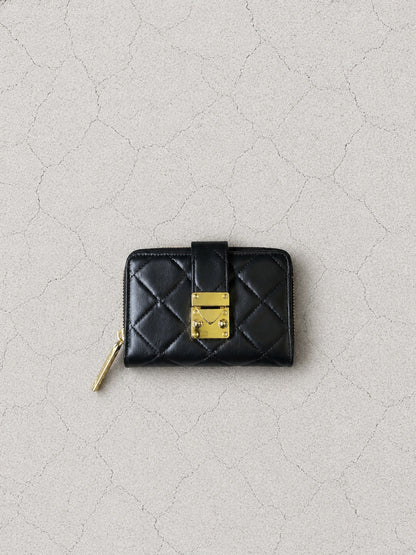 【2026/9月MUL展示会】【予約】MUL219-286　ロックラインハーフラウンドウォレット　　ブラック　キルティング型押し　　(20260912)